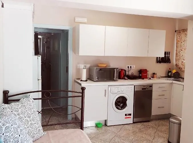 Meimetis House * Неаполис